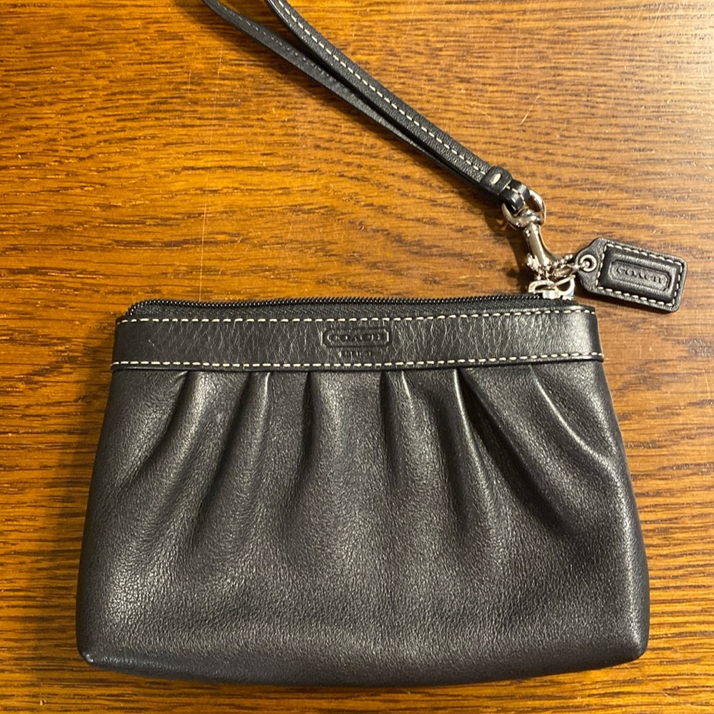 Coach wristlet, black